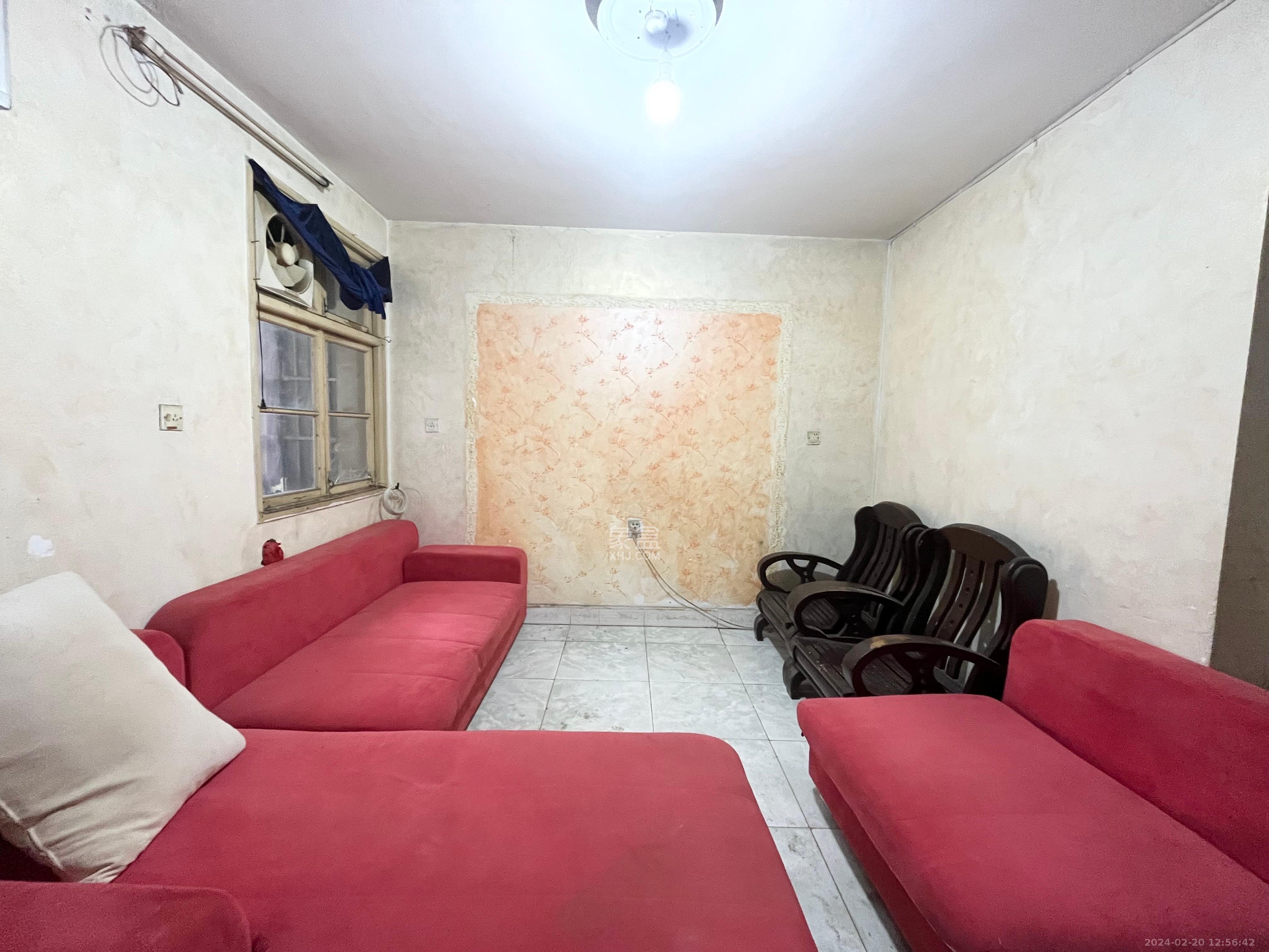 新天小区  2室2厅1卫    1200.0元/月