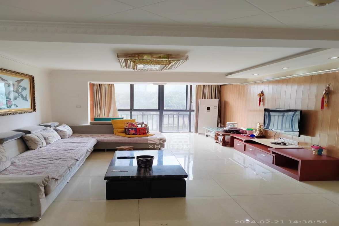 卓越蔚蓝海岸二期  3室2厅2卫    2600.0元/月室内图1