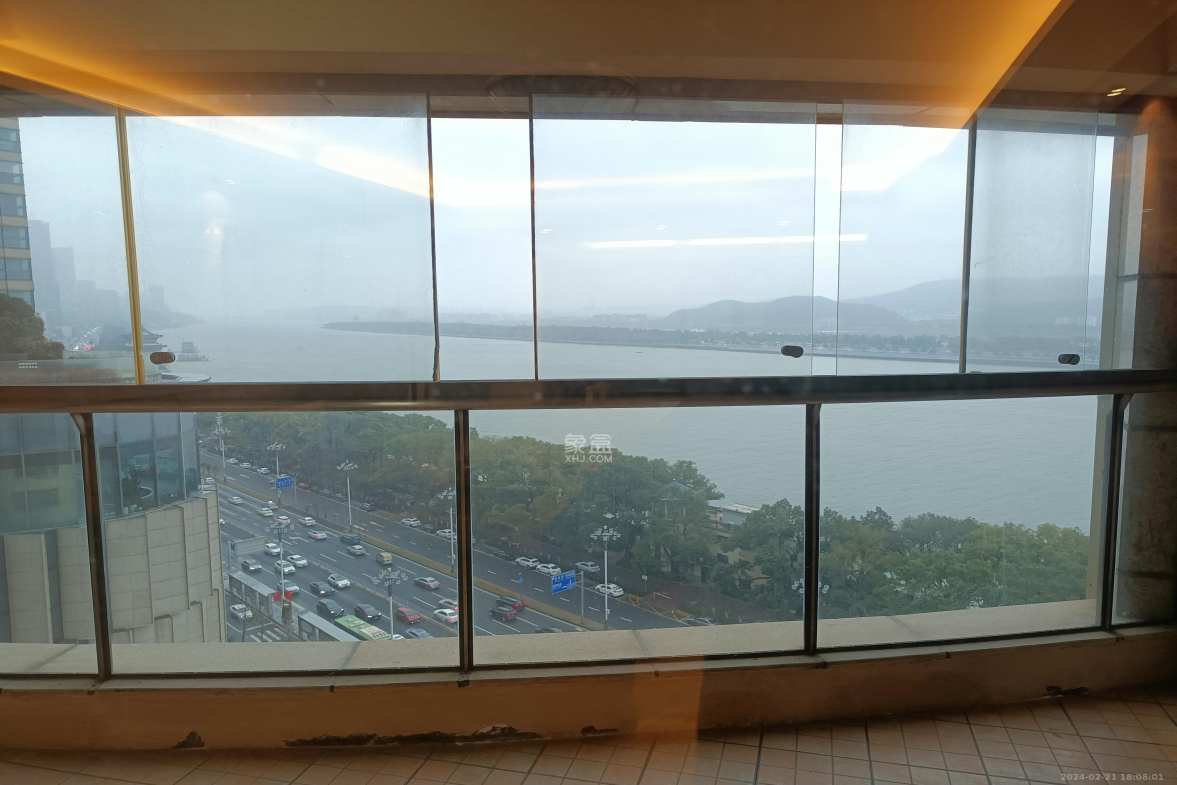 华远华中心  4室2厅4卫    11500.0元/月 华远华中心  4室2厅4卫    11500.0元/月室内图