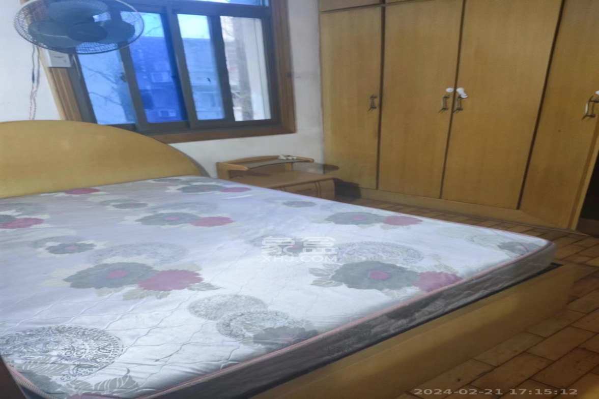 安泰新村  3室2厅2卫    2000.0元/月室内图