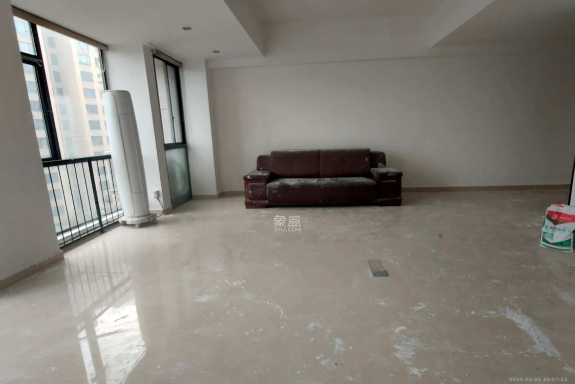 长房时代城  0室0厅0卫    6800.0元/月室内图