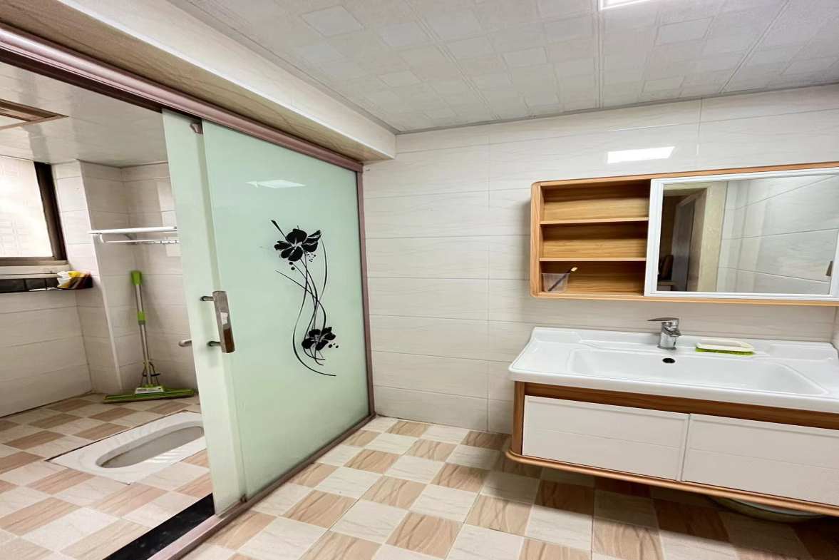蒸水花苑  3室2厅1卫   1800.00元/月室内图