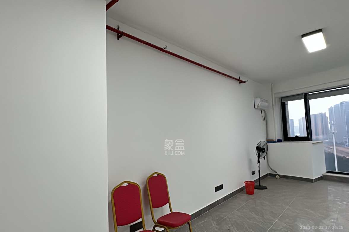 港湘铂玥（天园地芳国际珠宝城）  2室1厅1卫    2700.0元/月室内图