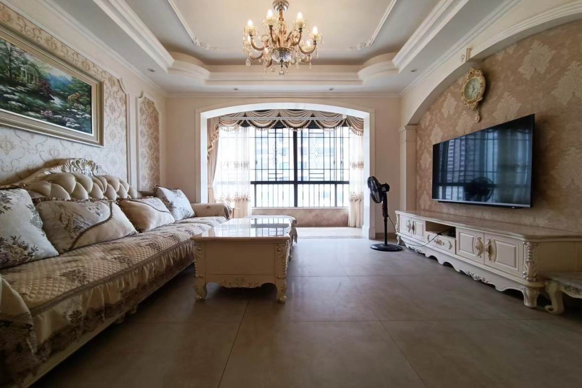 天伦国际  4室2厅1卫    3500.0元/月室内图