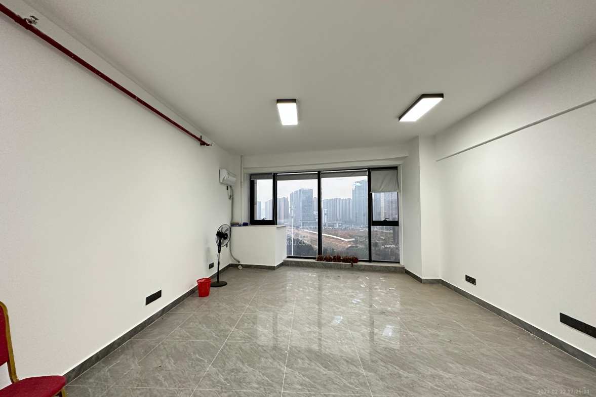 港湘铂玥（天园地芳国际珠宝城）  2室1厅1卫    2700.0元/月室内图