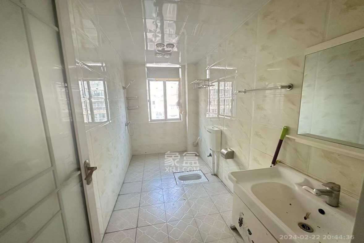 德泽苑  3室2厅2卫    2400.0元/月室内图