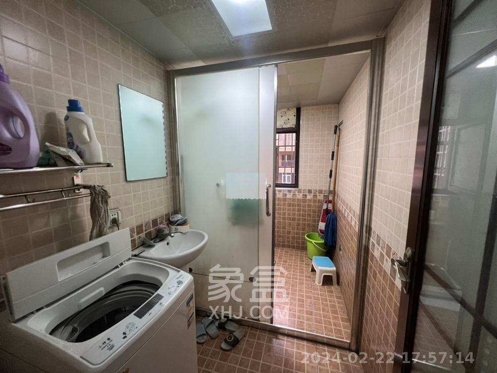 潭邵佳园  4室2厅2卫   1680.00元/月室内图