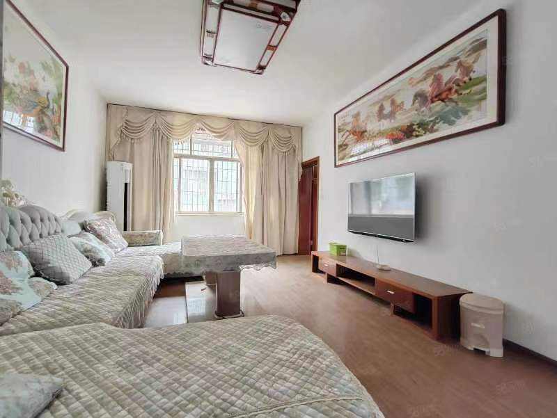 汇金名苑 3室2厅2卫 35.0万 汇金名苑 3室2厅2卫 35.0万客厅