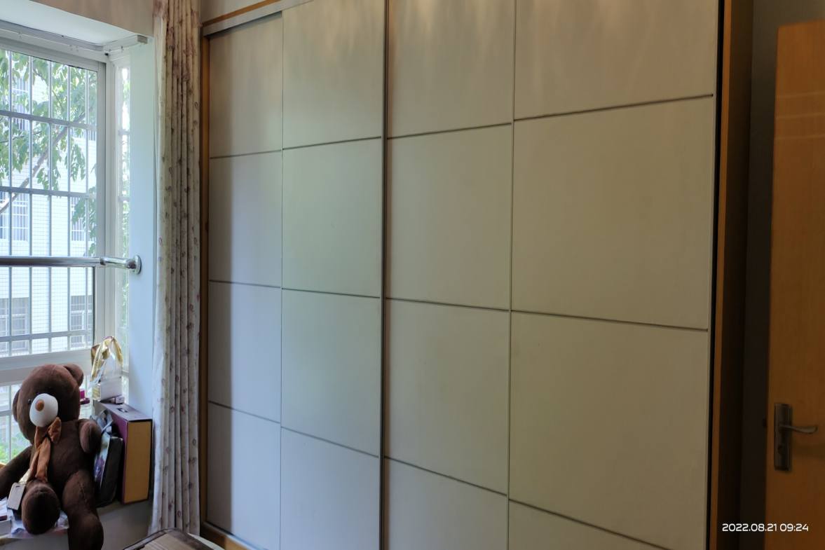 铂金玫瑰园  3室2厅2卫    85.0万卧室