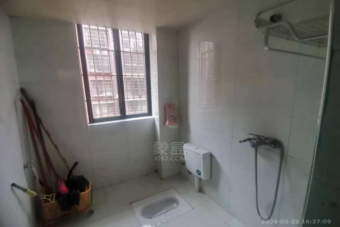 湘湾B区  3室2厅1卫    1400.0元/月室内图