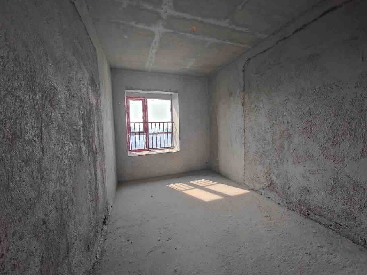 三星华厦  3室2厅2卫   90.00万