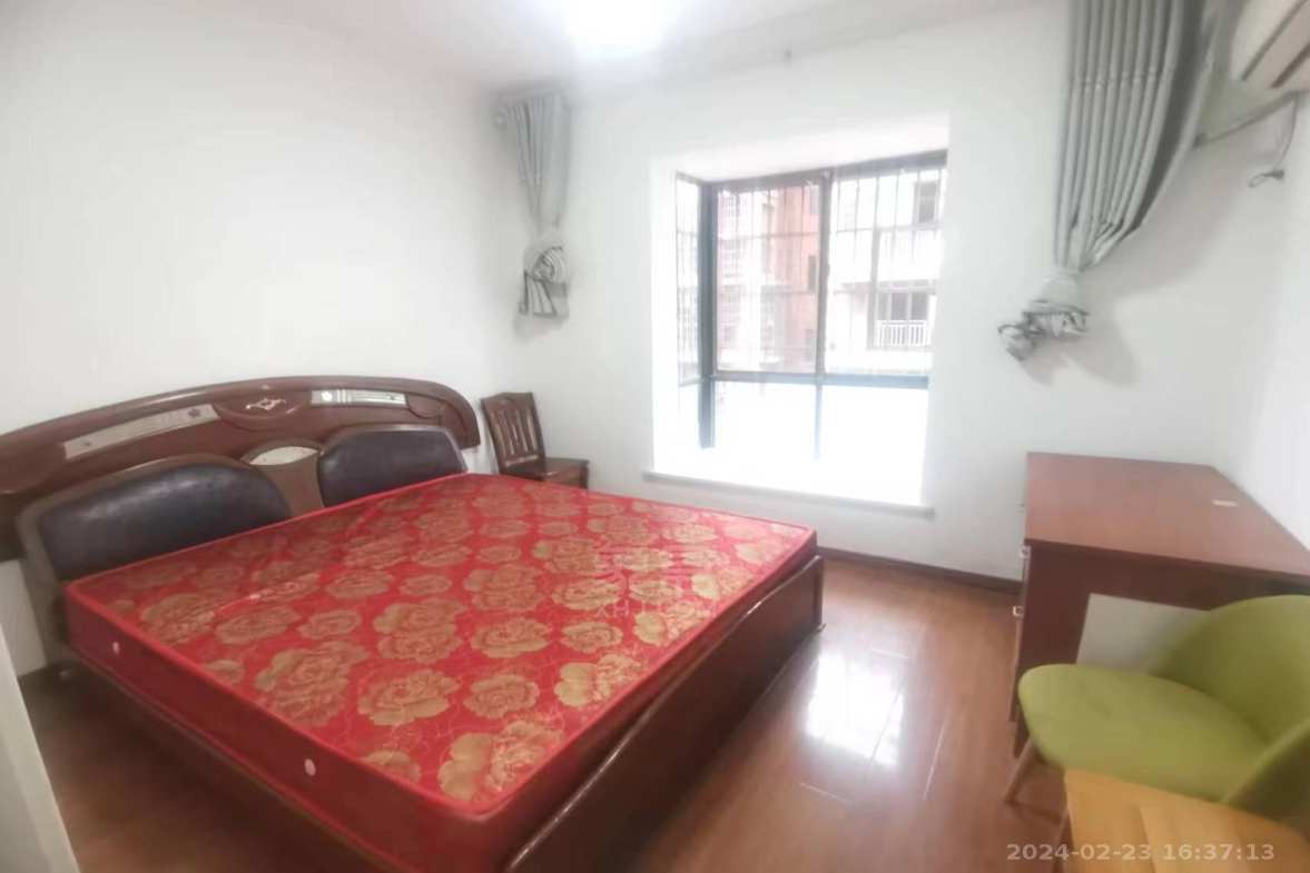 湘湾B区  3室2厅1卫    1400.0元/月室内图