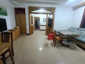 外贸局大院  3室2厅1卫    27.0万