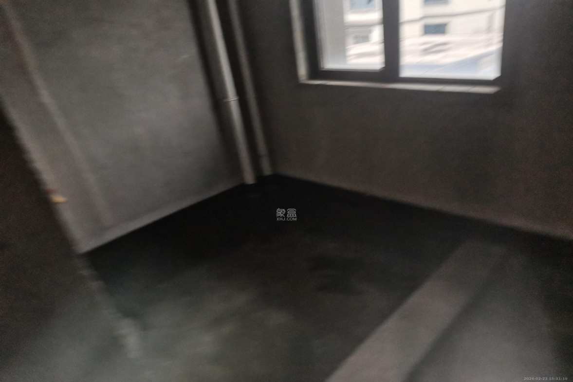 中建昭山印象  5室2厅5卫   268.00万客厅