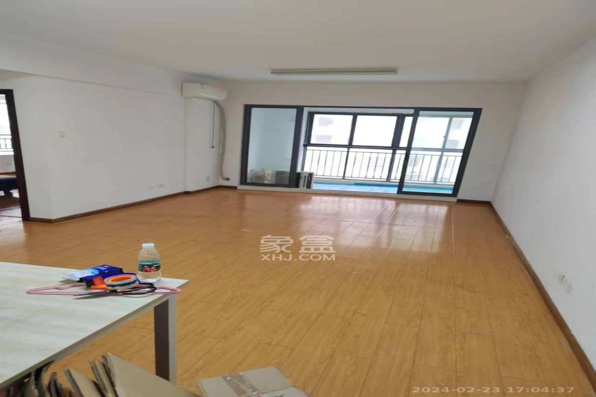 卓越蔚蓝海岸二期  2室2厅1卫   1600.00元/月室内图