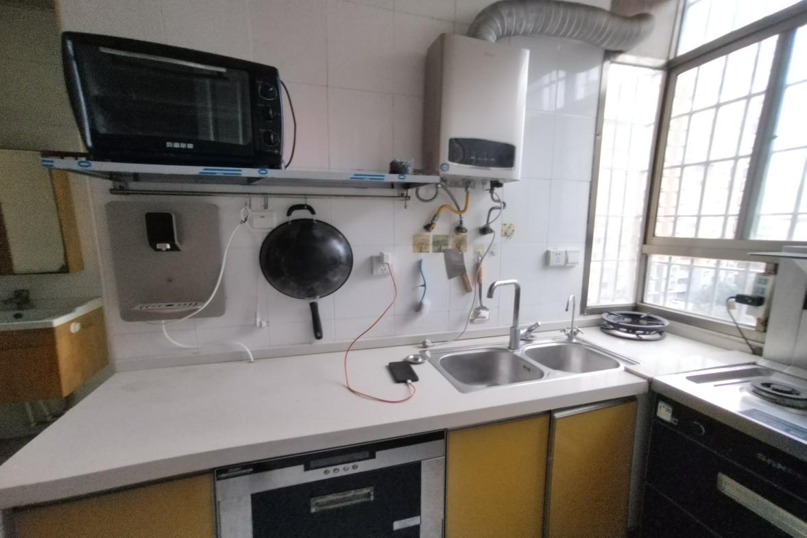 汇金名苑 3室2厅1卫 1100.0元/月 汇金名苑 3室2厅1卫 1100.0元/月室内图