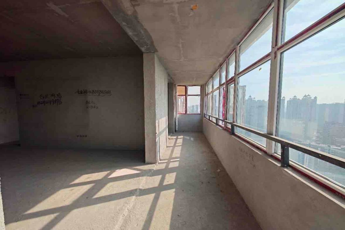 三星华厦 3室2厅2卫 90.00万 三星华厦 3室2厅2卫 90.00万客厅