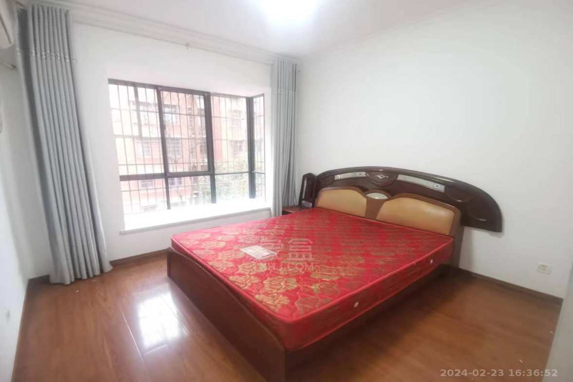 湘湾B区  3室2厅1卫    1400.0元/月室内图1