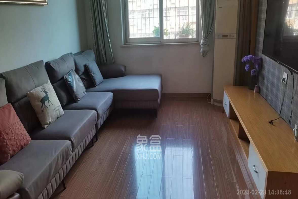 四方坪教师村  3室2厅1卫    1800.0元/月室内图