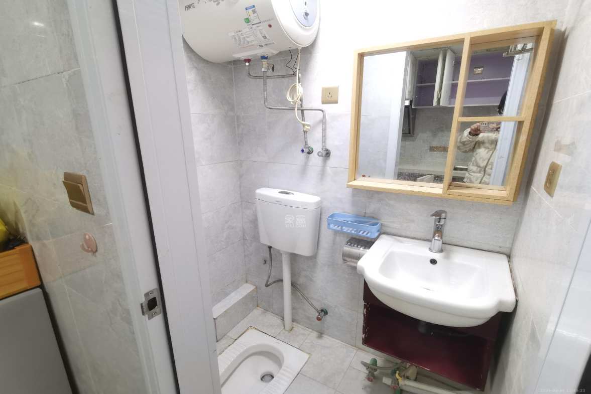 中建芙蓉工社  1室1厅1卫    1400.0元/月室内图