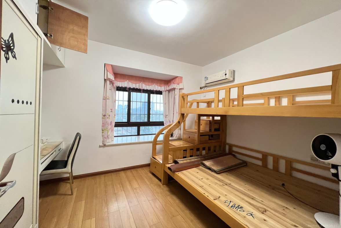 华府龙苑 2室2厅2卫 1800.0元/月 华府龙苑 2室2厅2卫 1800.0元/月室内图