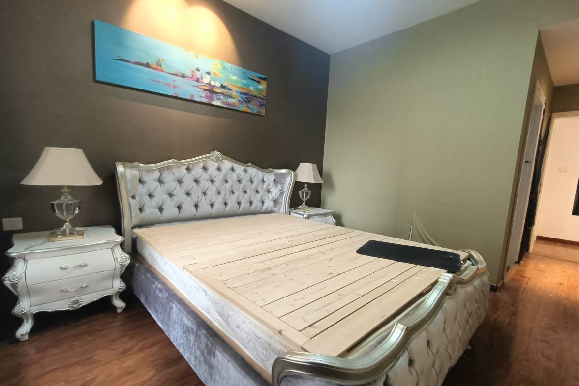 中原德景园  3室2厅2卫    2500.0元/月室内图