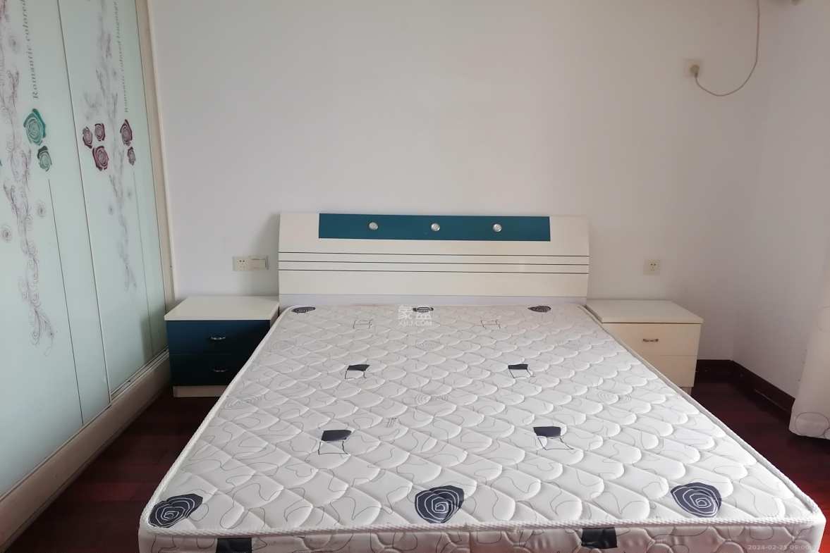 东门壹号家园 2室2厅1卫 2300.0元/月 东门壹号家园 2室2厅1卫 2300.0元/月室内图