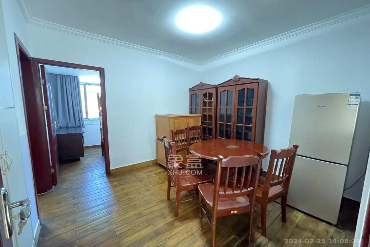 红旗区四片  2室1厅1卫    1600.0元/月室内图