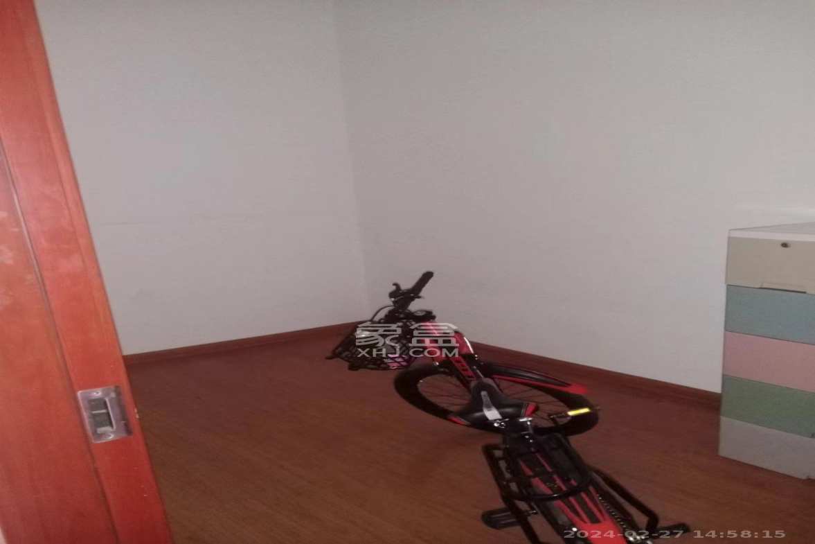 尊邸华庭 3室2厅1卫 2500.0元/月 尊邸华庭 3室2厅1卫 2500.0元/月室内图