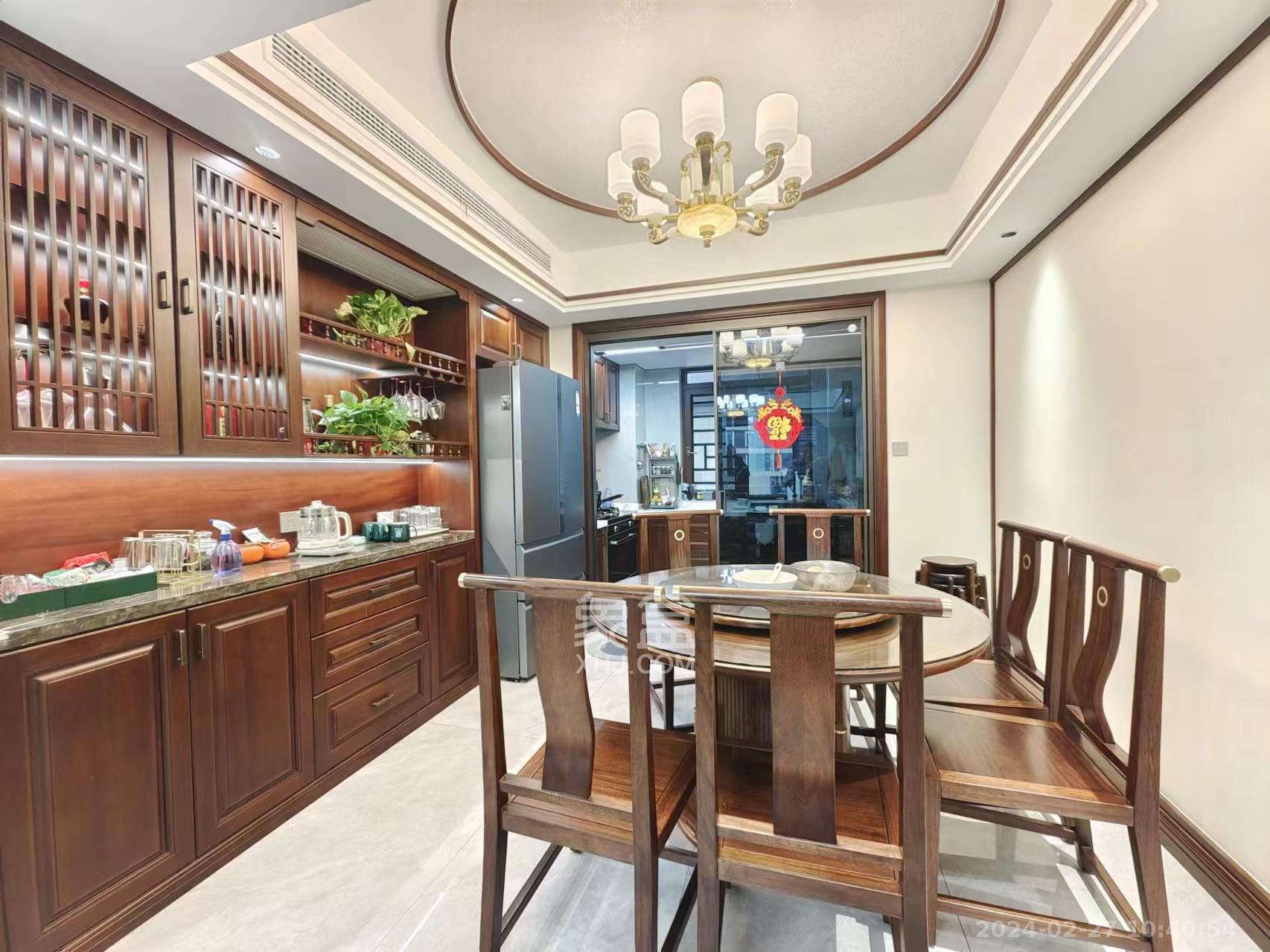 银港国际  5室2厅2卫    138.0万