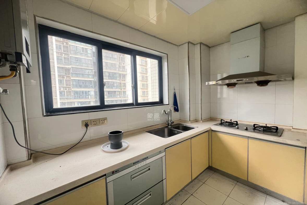 嘉宇盛世华章 2室2厅1卫 3000.0元/月 嘉宇盛世华章 2室2厅1卫 3000.0元/月室内图