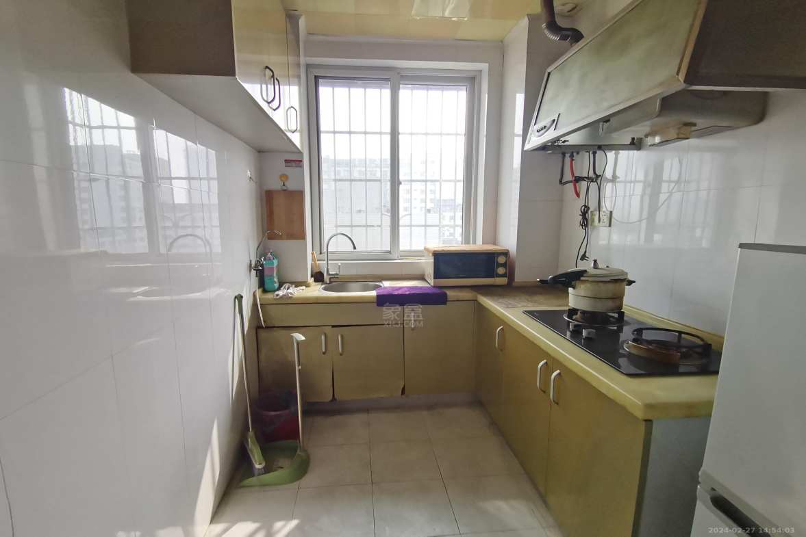 金碧华庭 2室1厅1卫 1500.0元/月 金碧华庭 2室1厅1卫 1500.0元/月室内图