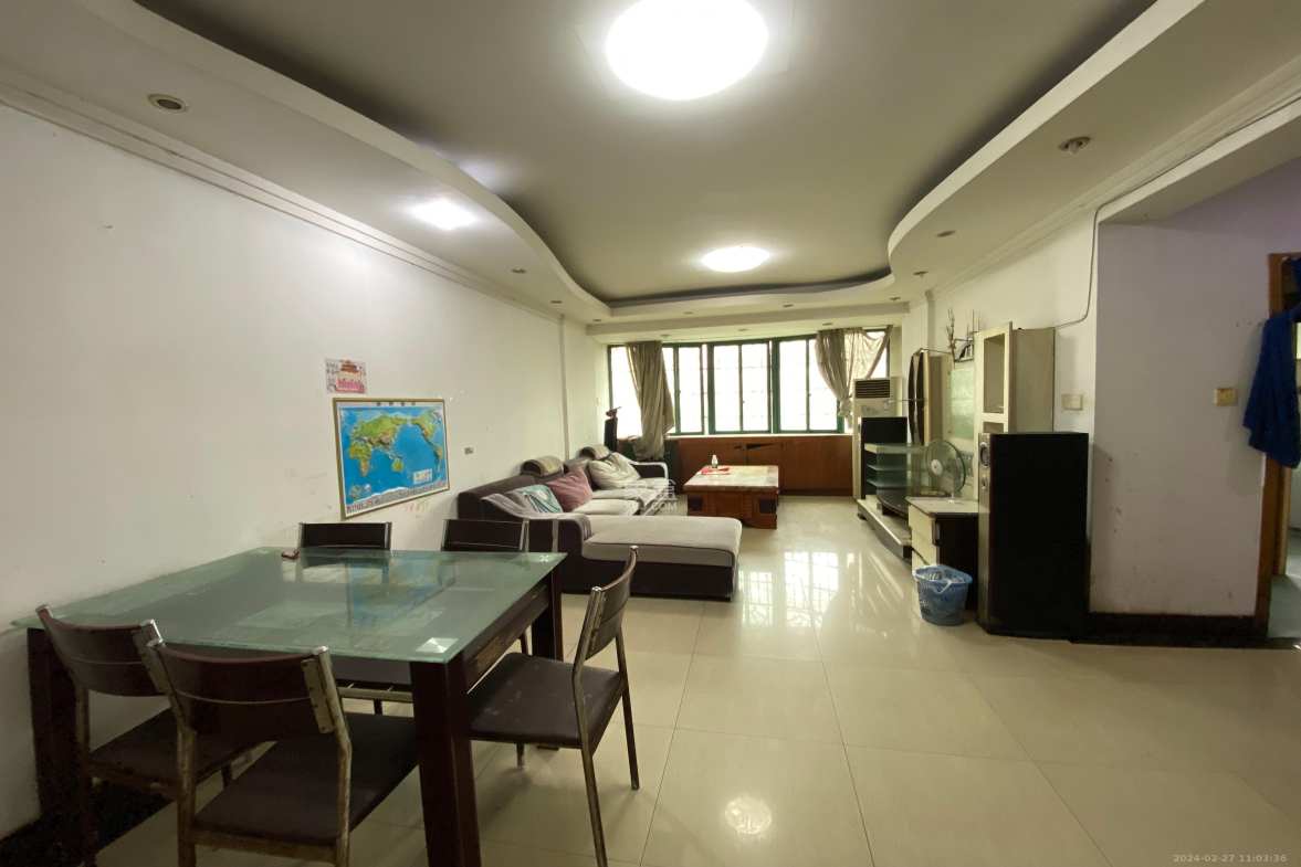 三湘小区  2室2厅1卫   1500.00元/月室内图