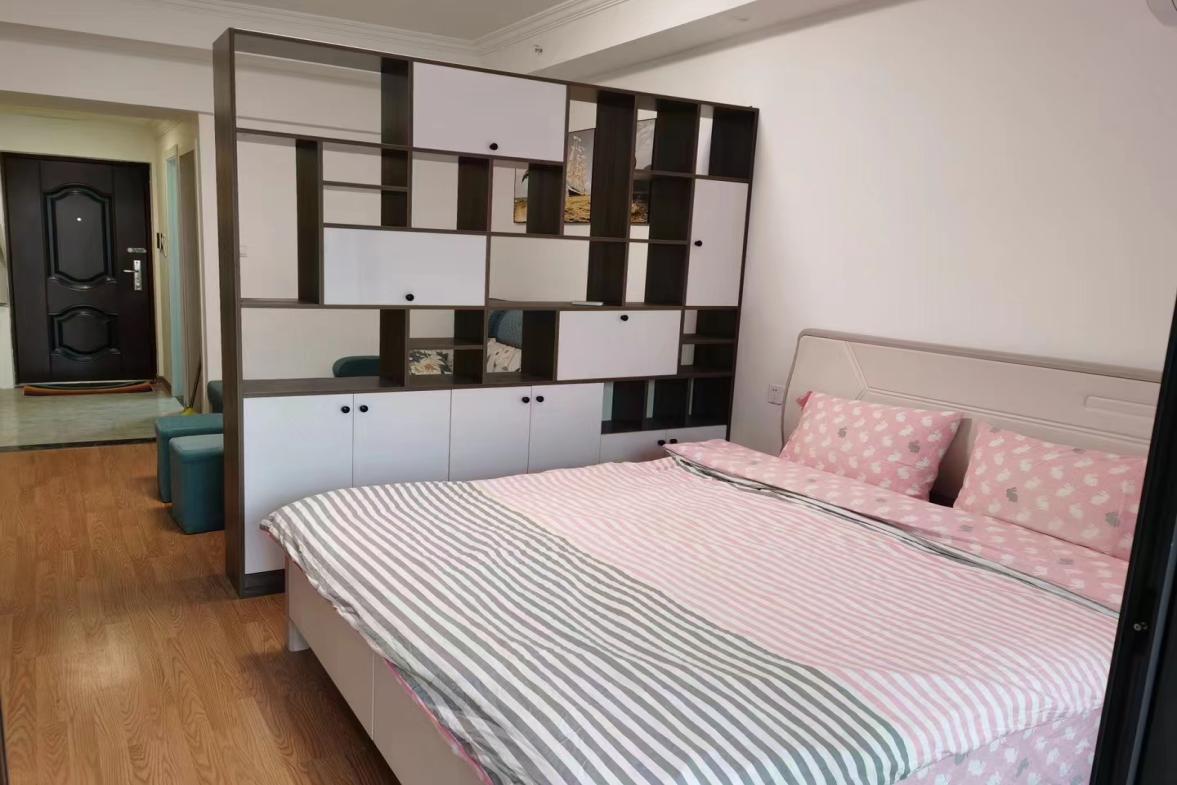 五江碧桂园城市广场 1室1厅1卫 35.8万 五江碧桂园城市广场 1室1厅1卫 35.8万客厅