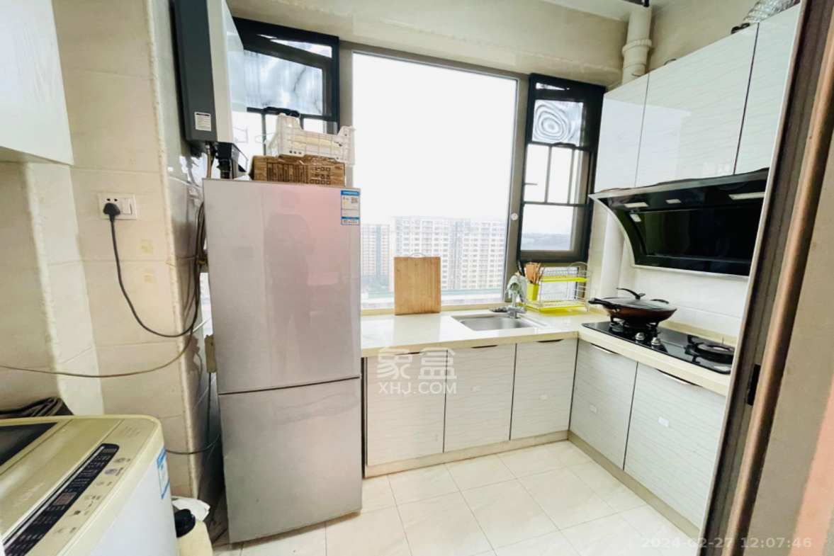 怡海星城  1室1厅1卫   900.00元/月室内图1