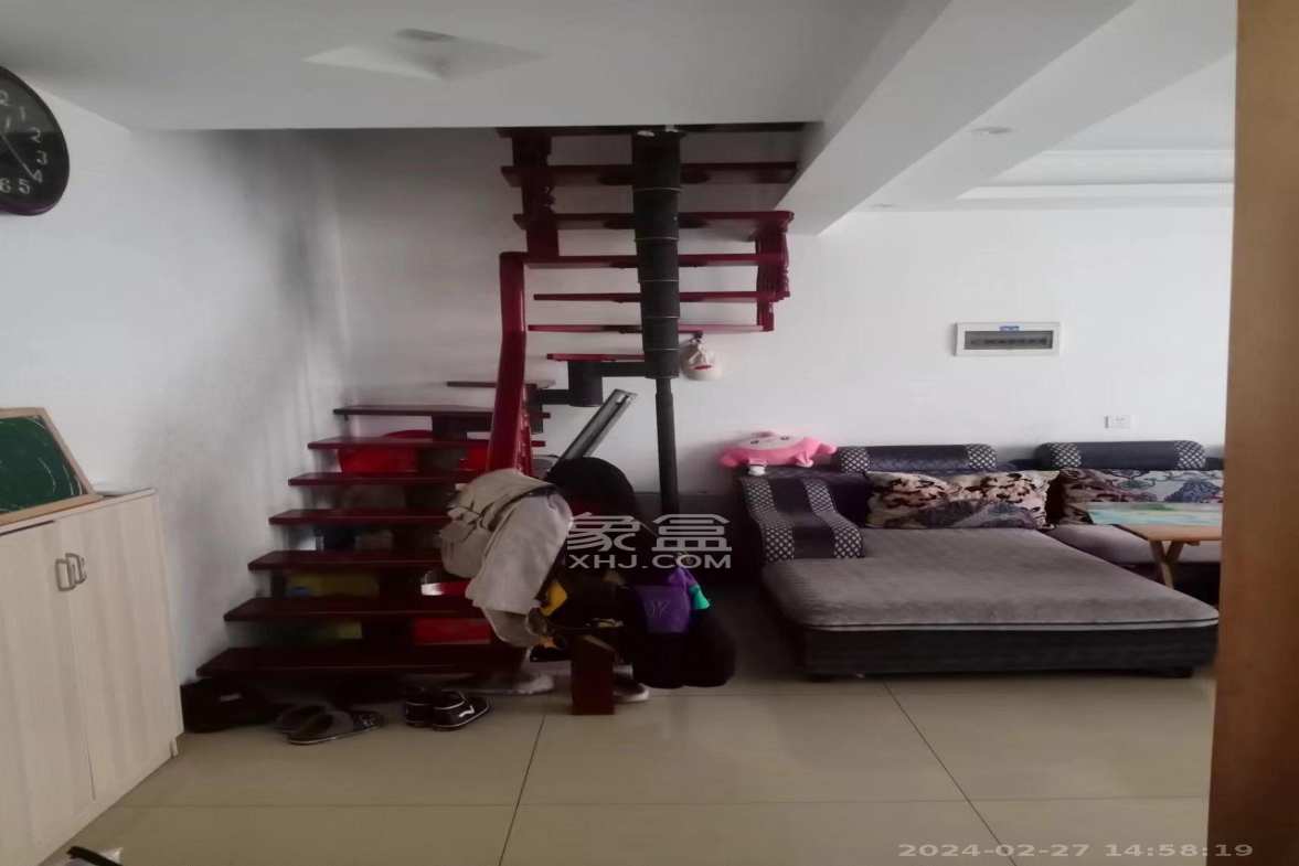 尊邸华庭 3室2厅1卫 2500.0元/月 尊邸华庭 3室2厅1卫 2500.0元/月室内图