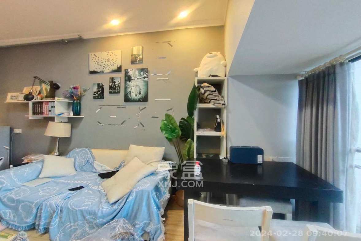 达美D6区  2室1厅1卫    2300.0元/月室内图