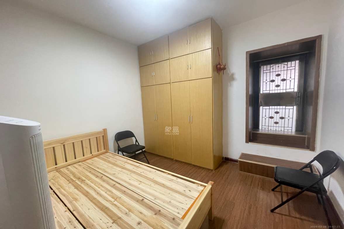 湖南省广播电视器材公司宿舍  2室1厅1卫   2200.00元/月室内图