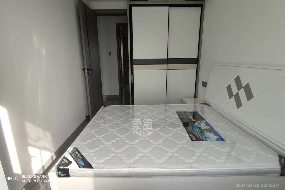 雅居乐新地 4室2厅2卫 2800.0元/月 雅居乐新地 4室2厅2卫 2800.0元/月室内图