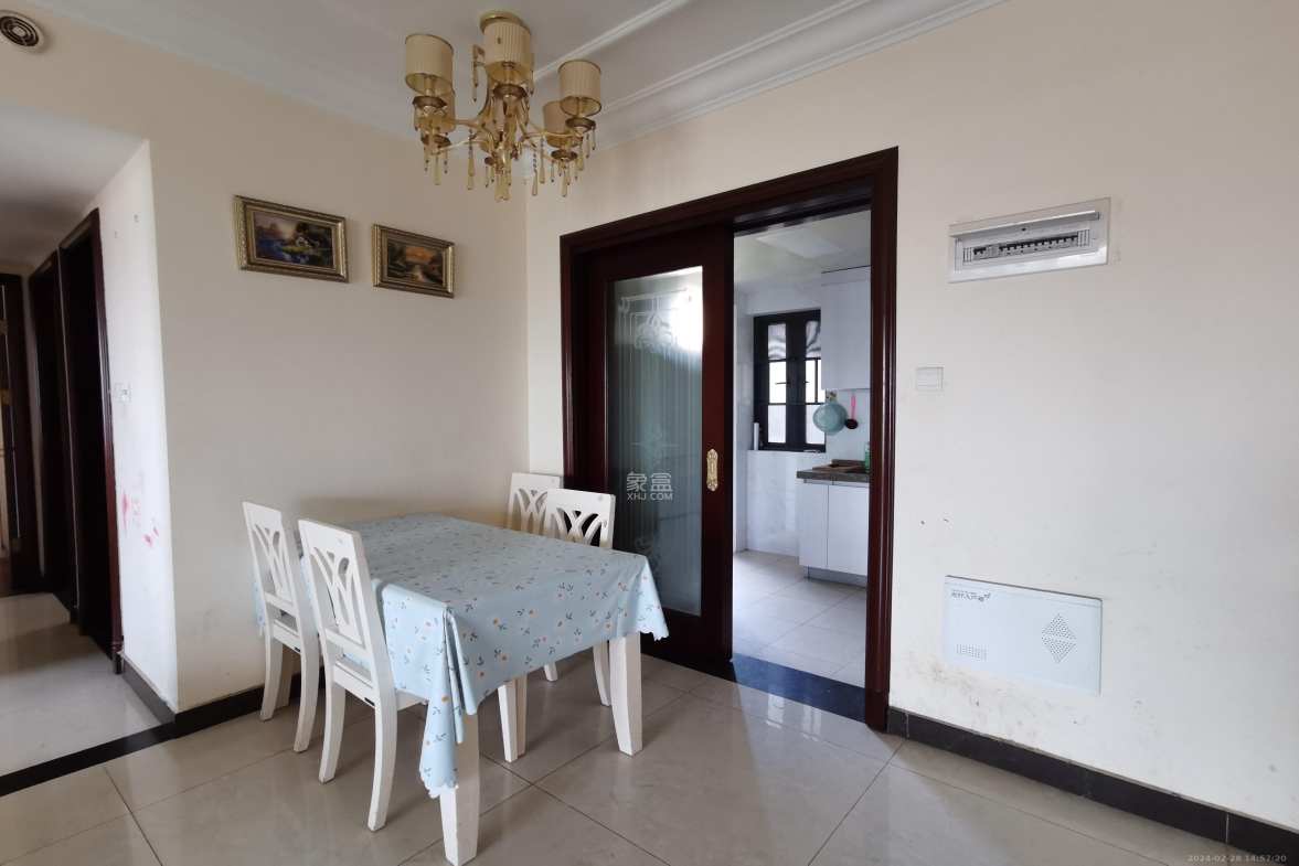 恒大江湾  3室2厅1卫    2400.0元/月 恒大江湾  3室2厅1卫    2400.0元/月室内图