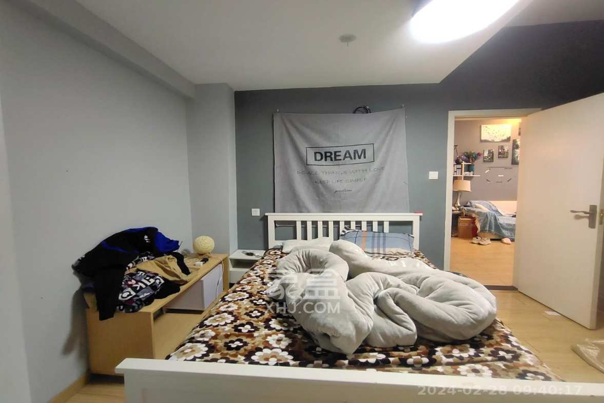 达美D6区  2室1厅1卫    2300.0元/月室内图