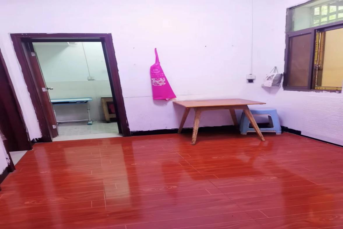 金桃苑小区  2室1厅1卫   600.00元/月室内图1