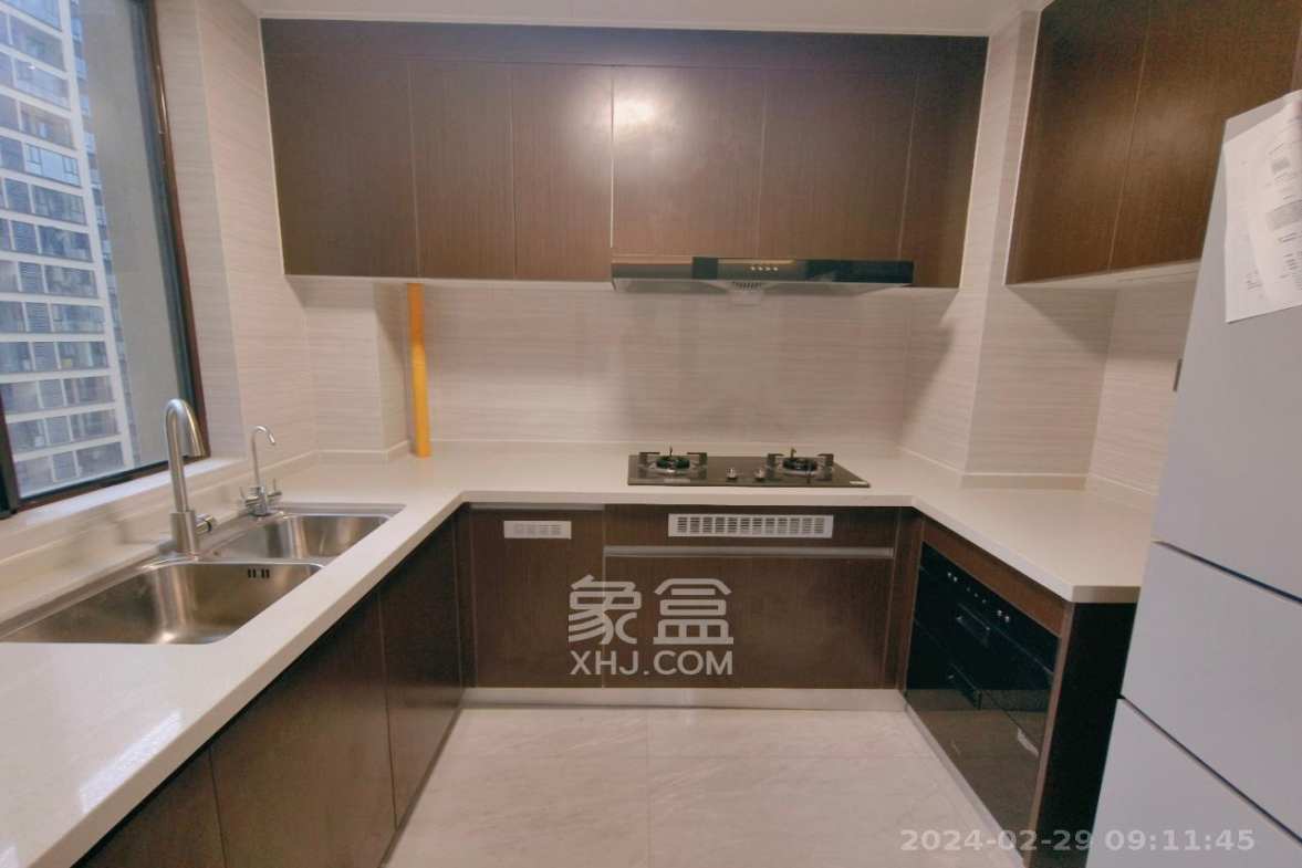 长沙美的麓府  4室2厅2卫   3400.00元/月室内图