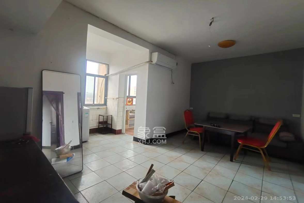 长潭路散盘 2室1厅1卫 900.0元/月 长潭路散盘 2室1厅1卫 900.0元/月室内图