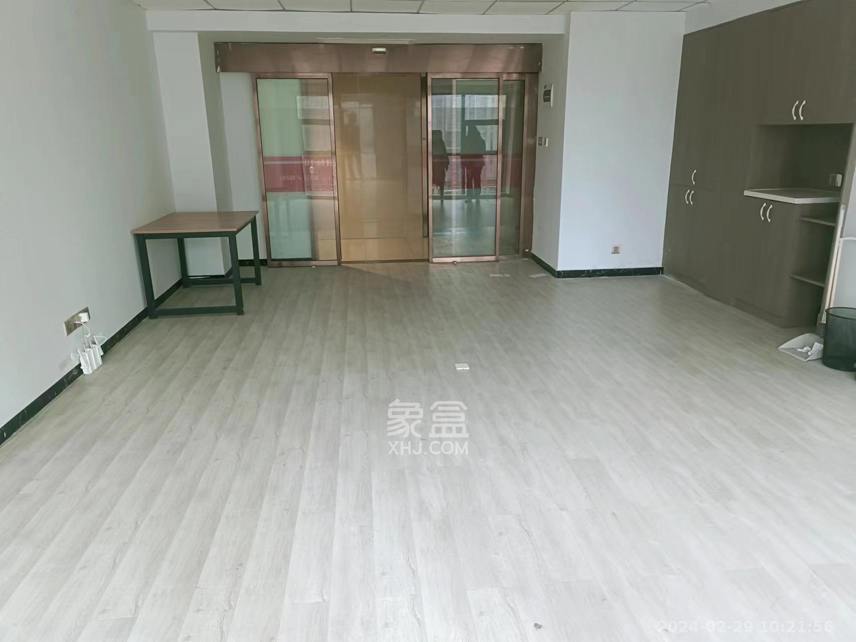 万坤图财富广场  2室1厅1卫   5800.00元/月