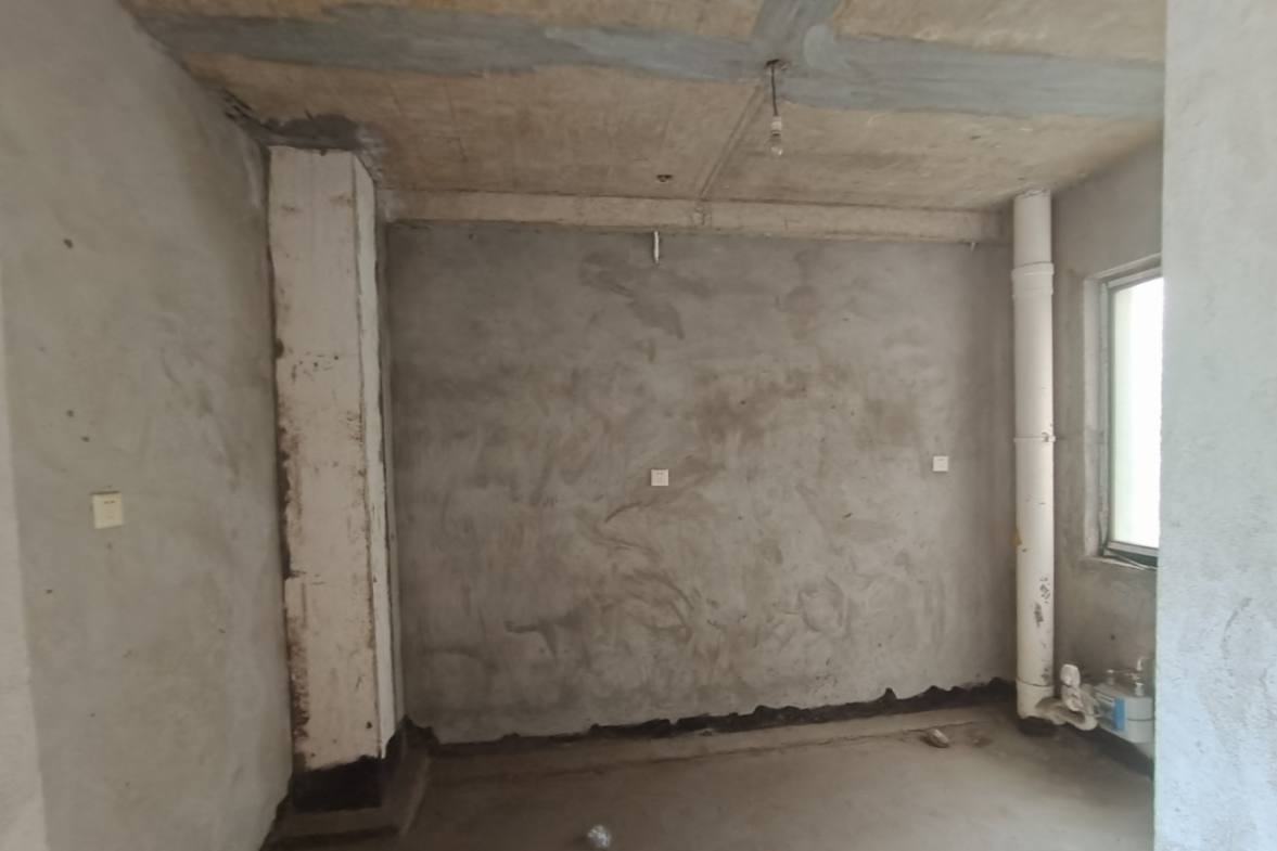 株山国际世家  4室2厅2卫    95.8万室内图1