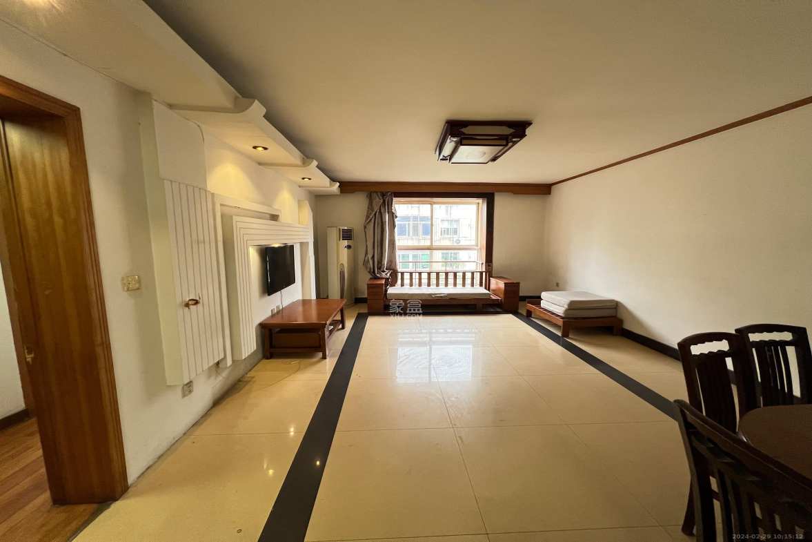 和顺园公寓 3室2厅2卫 1700.0元/月 和顺园公寓 3室2厅2卫 1700.0元/月室内图