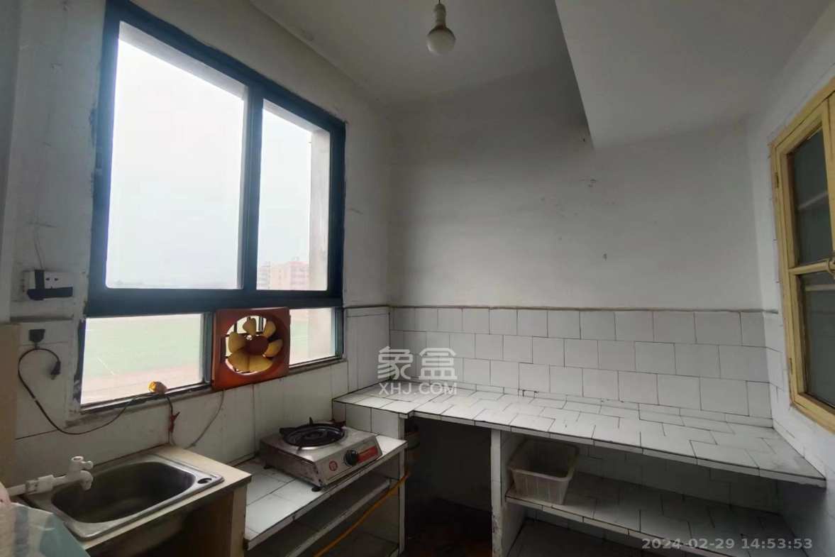 长潭路散盘 2室1厅1卫 900.0元/月 长潭路散盘 2室1厅1卫 900.0元/月室内图