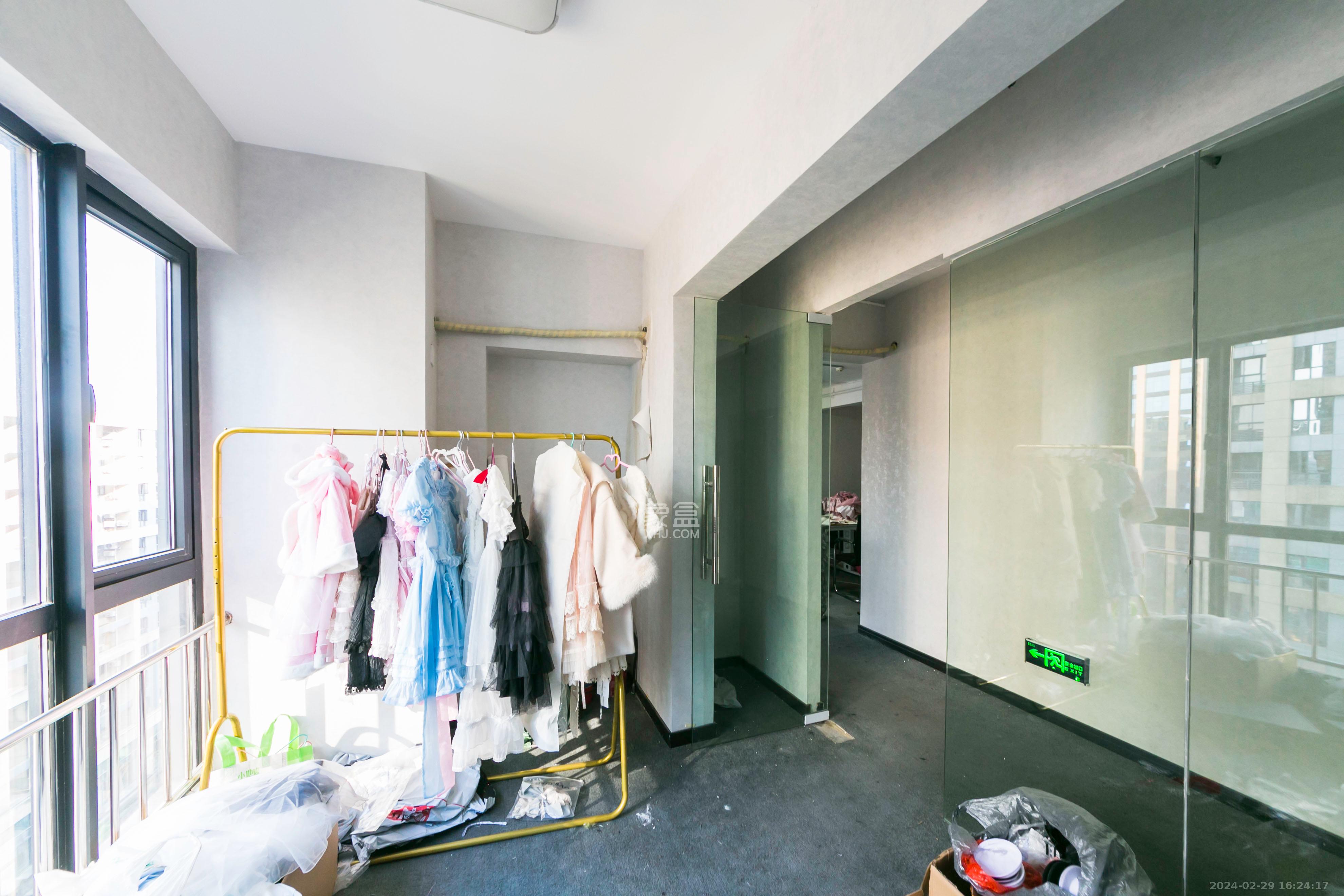 德思勤城市广场（宝格丽公寓）   260.0㎡      8800.0元/月室内图