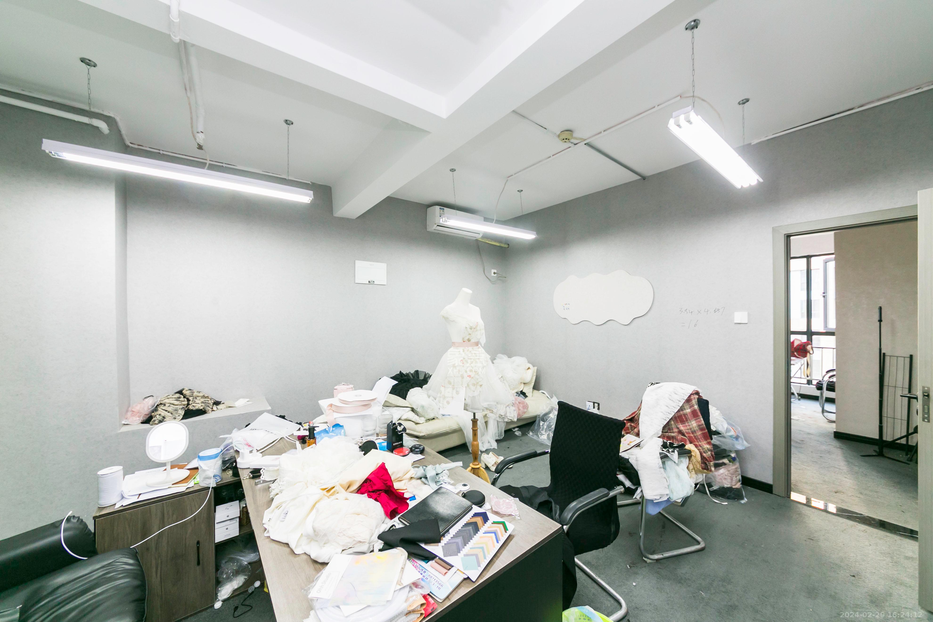 德思勤城市广场（宝格丽公寓）   260.0㎡      8800.0元/月